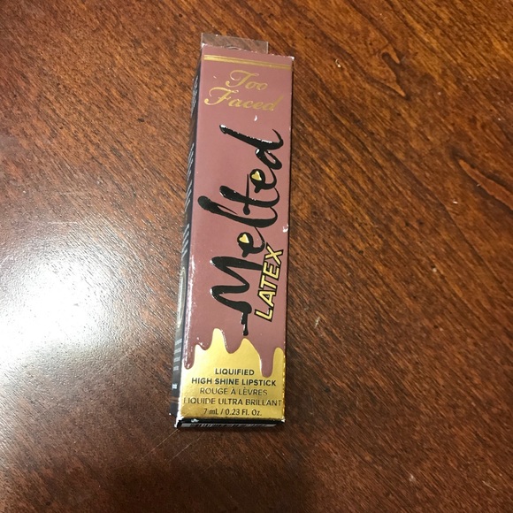 Too Faced Melted Latex lipstick Strange Love - Picture 3 of 6